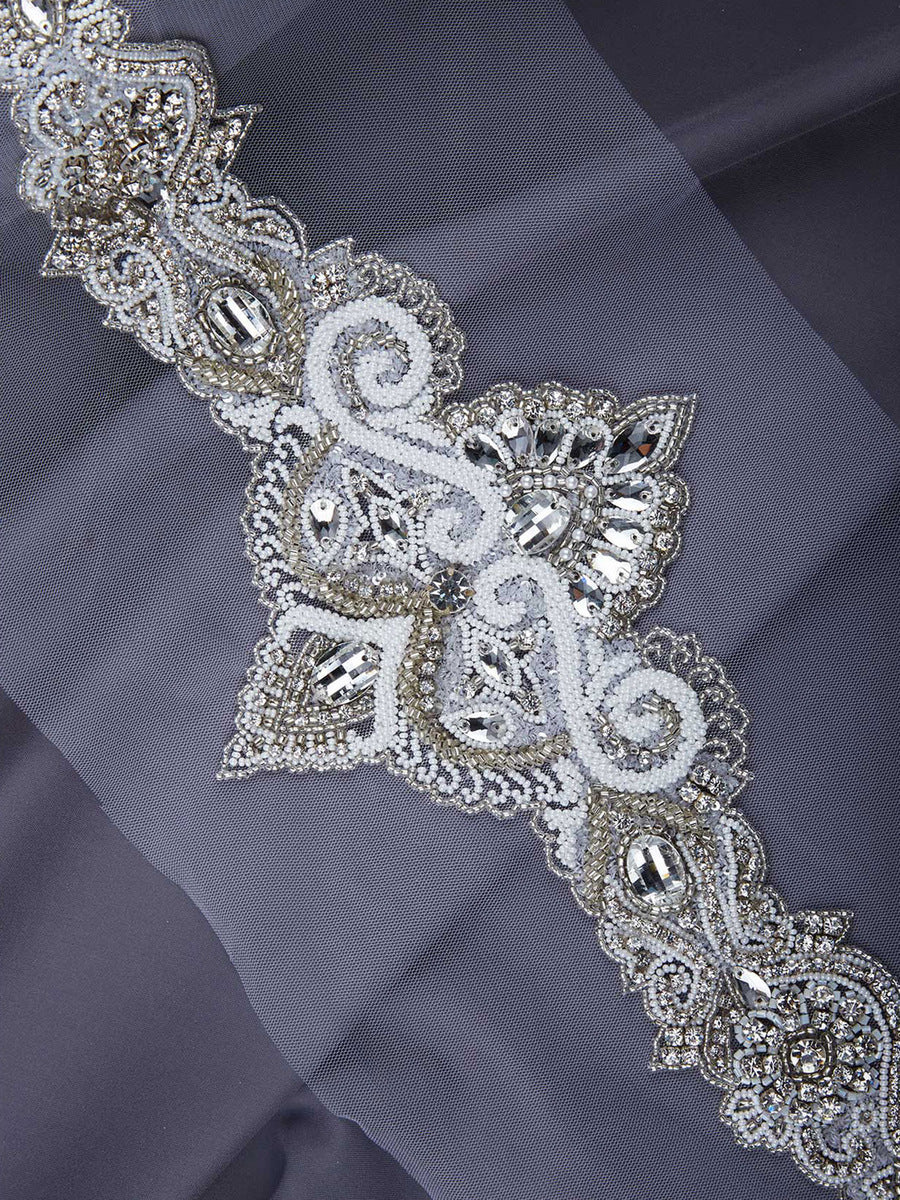 #B0820 Captivating Elegance: Hand-Beaded Belt with Beads and Shimmering Sequins