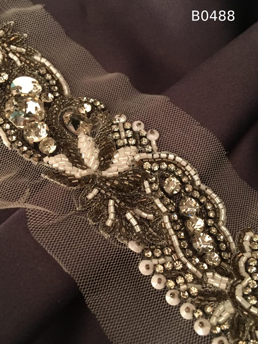 #B0488 "Elegant Floral Trim Beaded with Rhinestones, Sequins, and Beads – Luxurious Decorative Embellishment for Fashion"