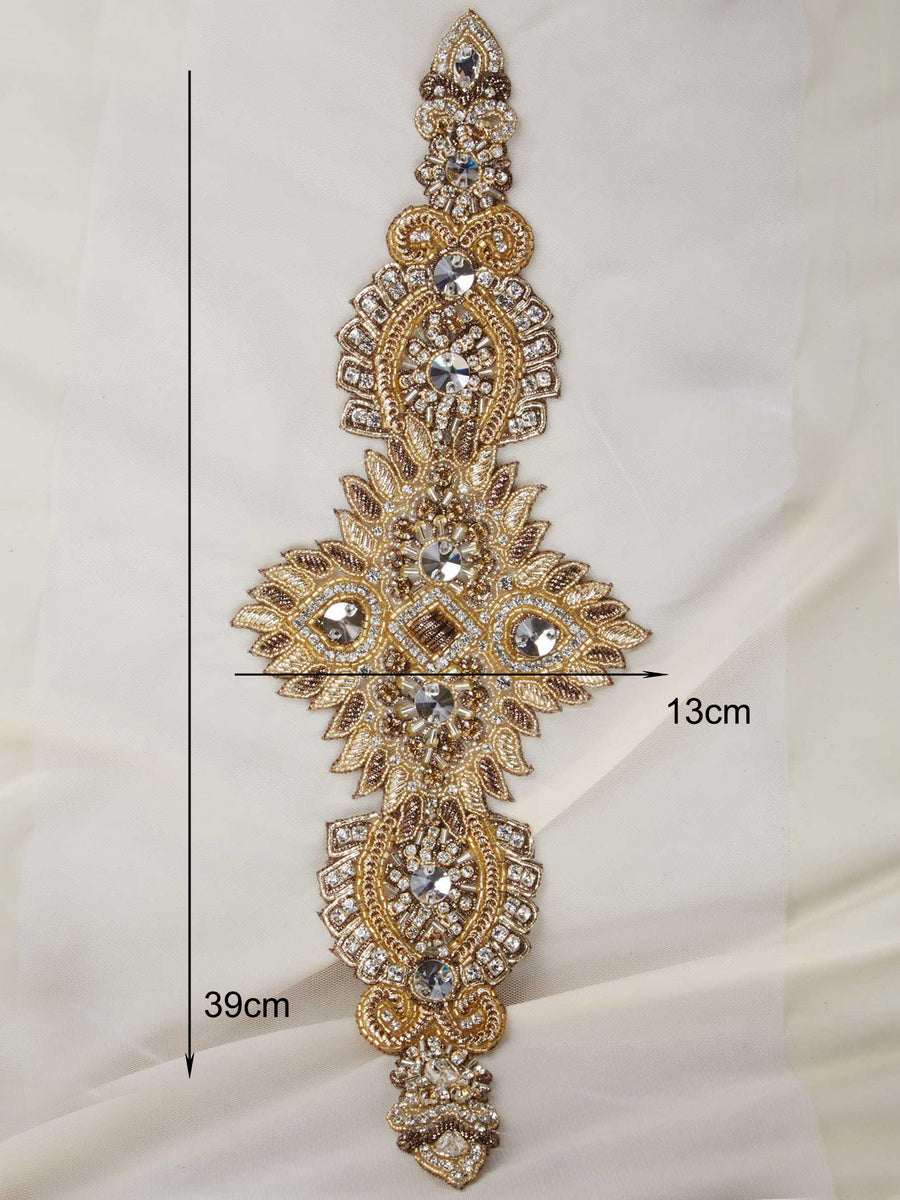 #B0636 Radiant Embellishments: Handcrafted Beaded Belt with Intricate Beads and Sequins