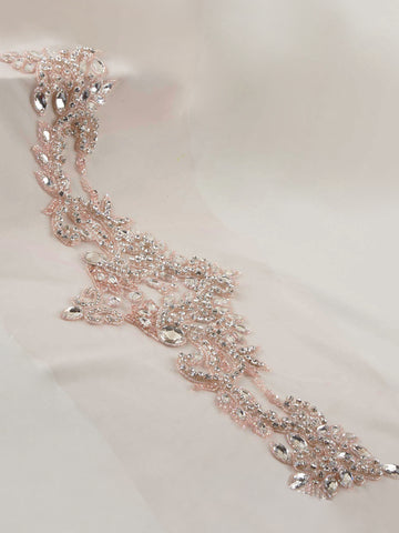 #B0731 Mesmerizing Sparkle: Handcrafted Beaded Belt featuring Beads and Shimmering Sequins