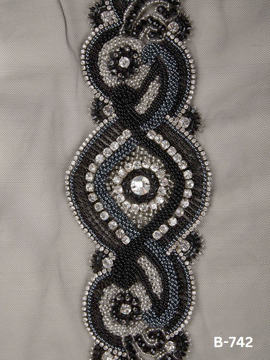 #B0742 Handcrafted Indian Beaded Belt with Stunning Geometric Patterns and Glistening Rhinestones